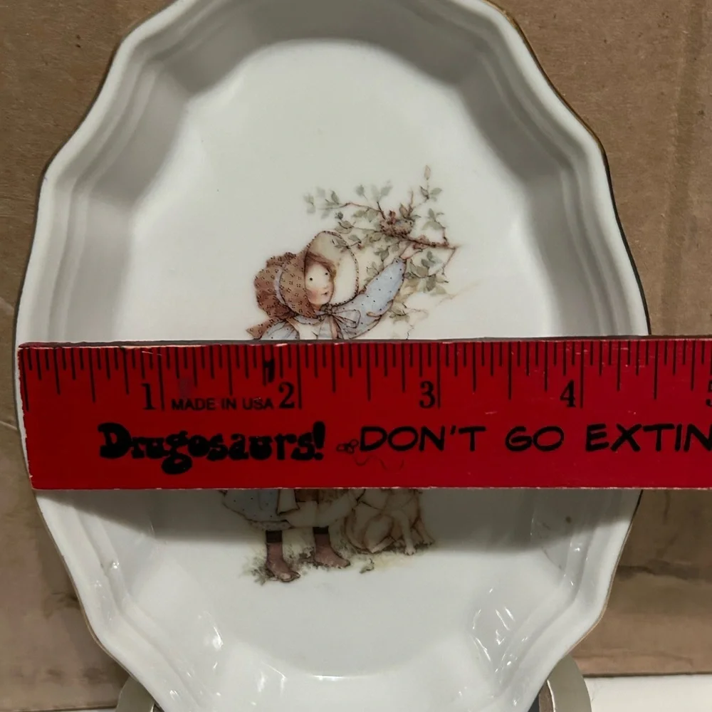 Holly Hobbie Genuine Porcelain Designer Collection Jewelry Box And Trinket Dish
